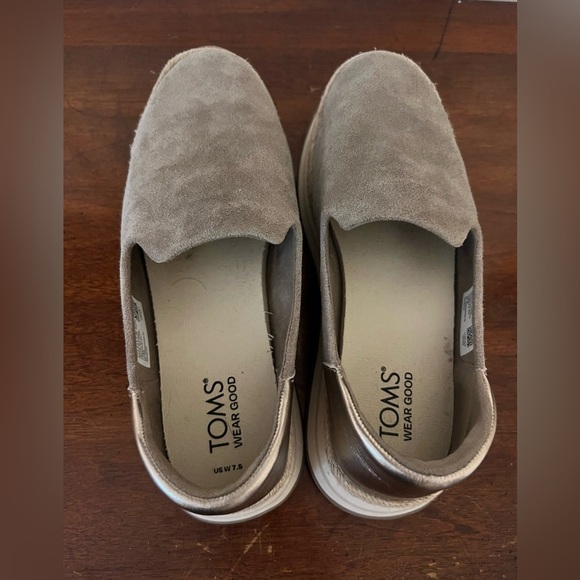 Tom’s Gray Suede Slip-On Shoes size 7.5 - Picture 3 of 7